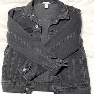 H&M jean jacket. Size 4. Faded black